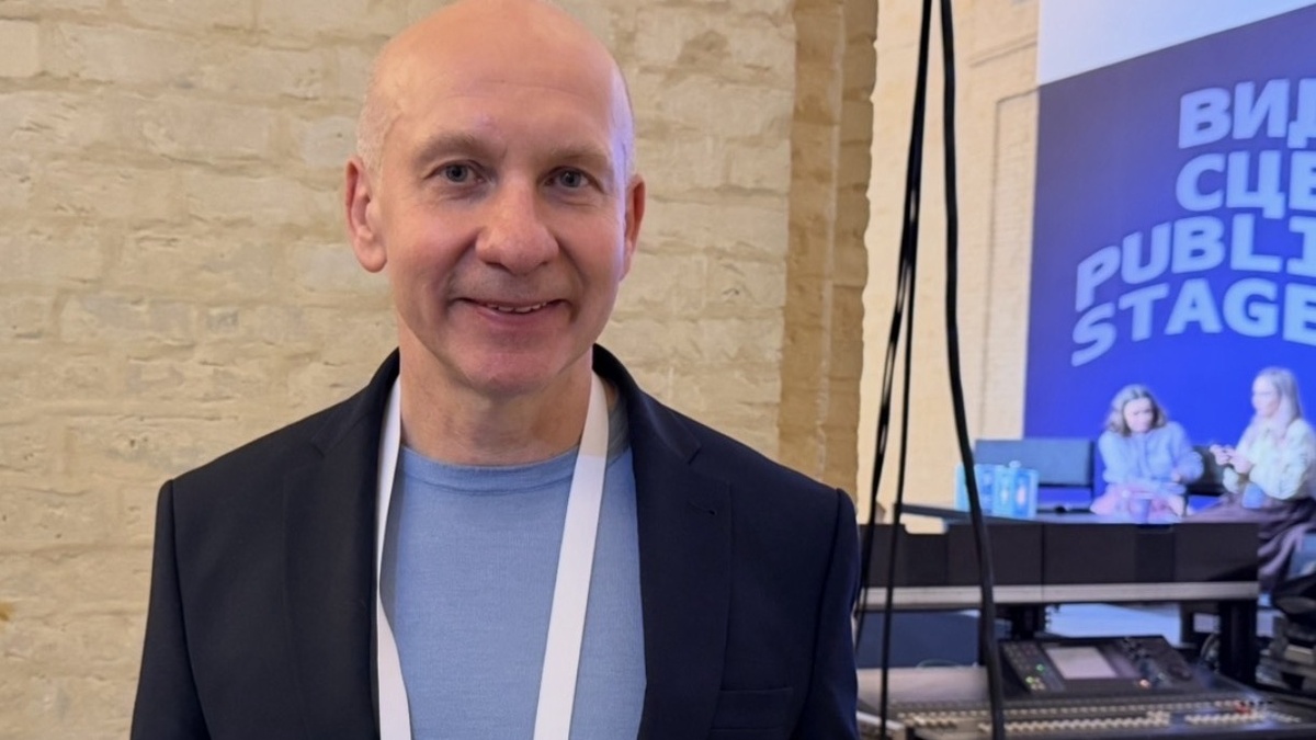 Круглов назвав книжки, які читає сам, та пояснив, чому дитяча література залишається пріоритетом