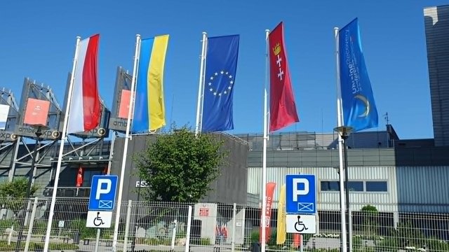 Минобороны в этом году закупает значительно больше вооружений у отечественных производителей – Сметанин