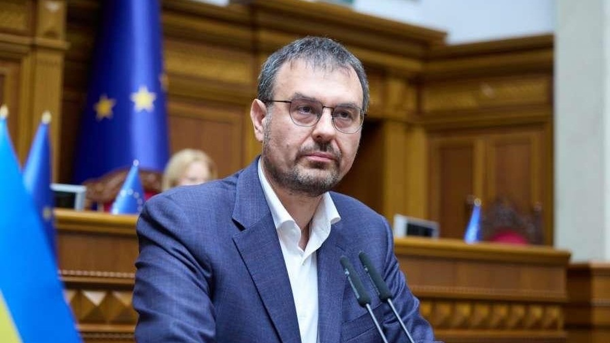 Очільник фінкомітету Ради Гетманцев очікує ухвалення закону про оподаткування імпортних посилок восени-2026