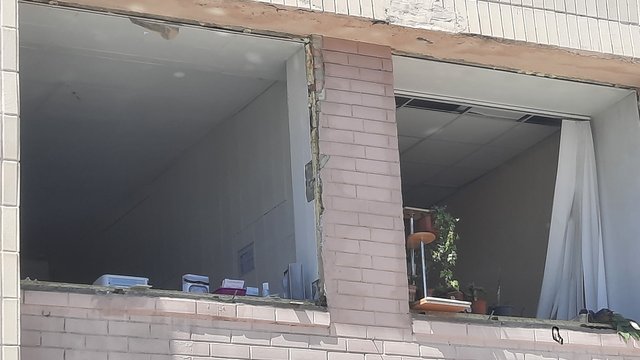 Mitigation of strike consequences near Vasylkivska metro station in Kyiv underway, Teremky clinic heavily damaged