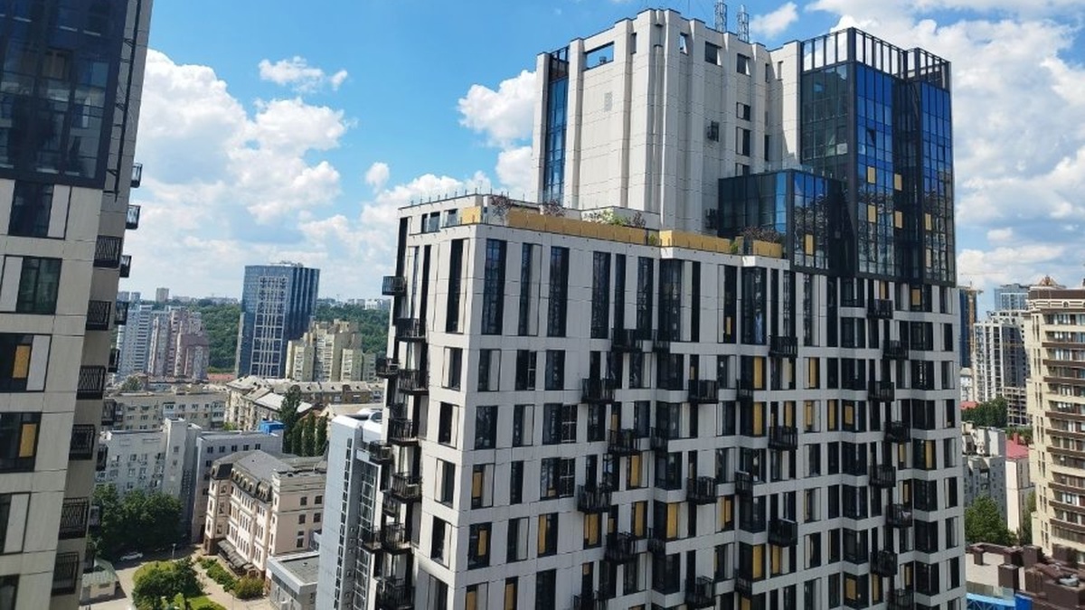 Девелопер ЖК TRIIINITY завершив перший етап відновлення комплексу після російської атаки