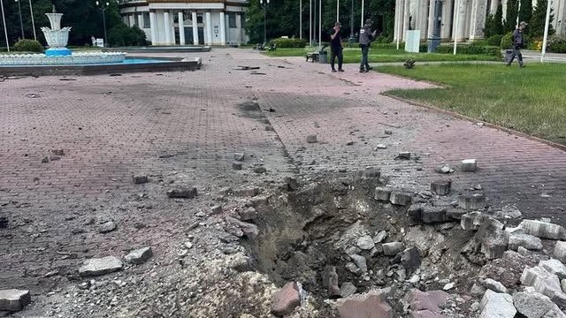 В результате обстрела Киева пострадала ВДНХ — генеральный директор