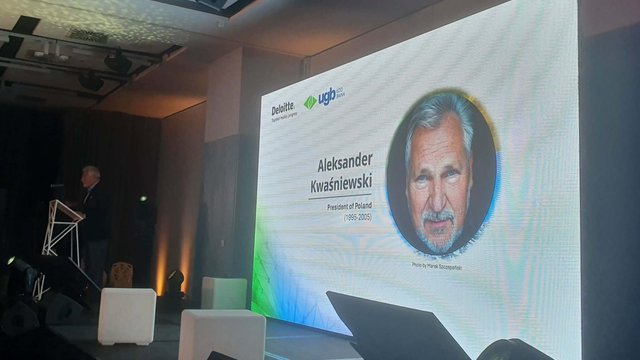 Українці надзвичайно важливі для польської економіки, і це шанс для них добре заробити – Квасневський