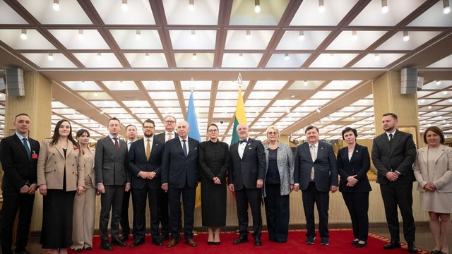 Украина обсуждает с Литвой возможность передачи локомотивов для "Укрзализныци"
