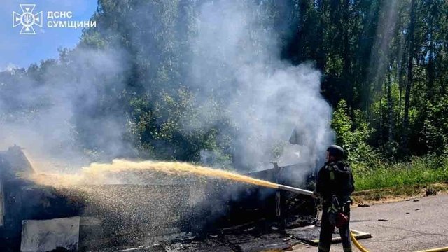Russian strikes kill 2 in Sumy region – official