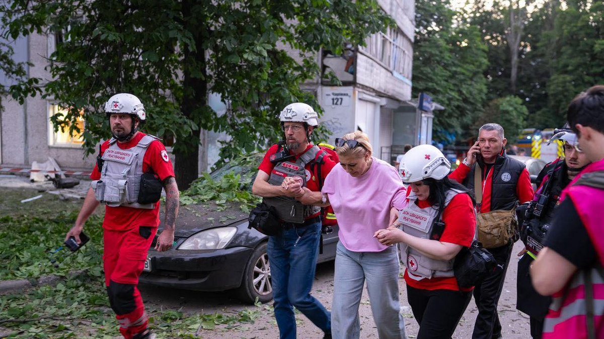 УЧХ працює над ліквідацією наслідків російської атаки БпЛА на Запоріжжя