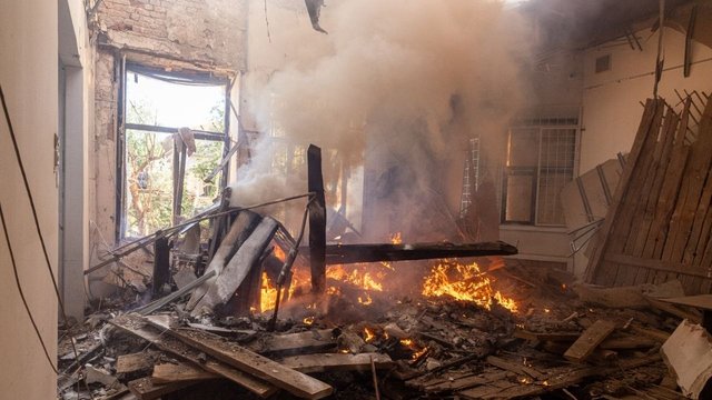 Кiлькiсть постраждалих у Харкові зросла до 6, пожежу в художньому музеї локалізовано
