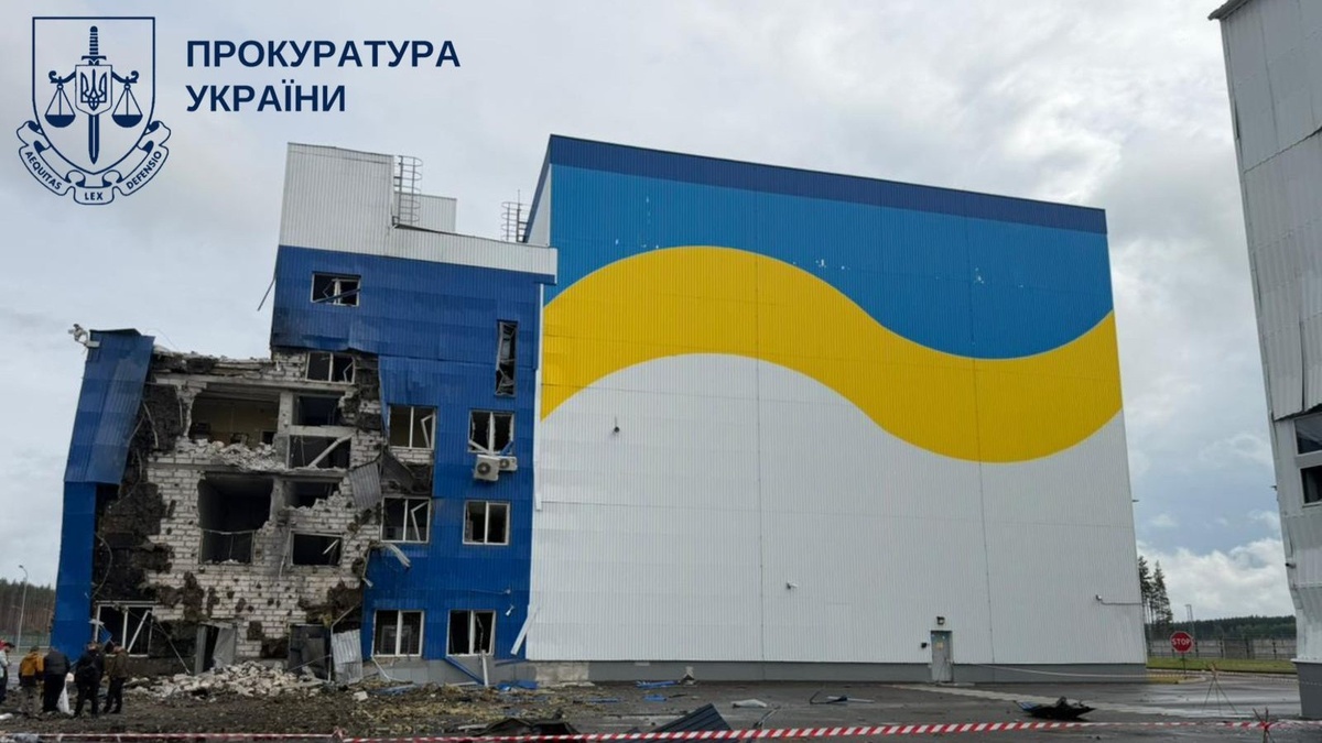 Окупанти пошкодили адмінкорпус МАГАТЕ під час атаки по об'єк