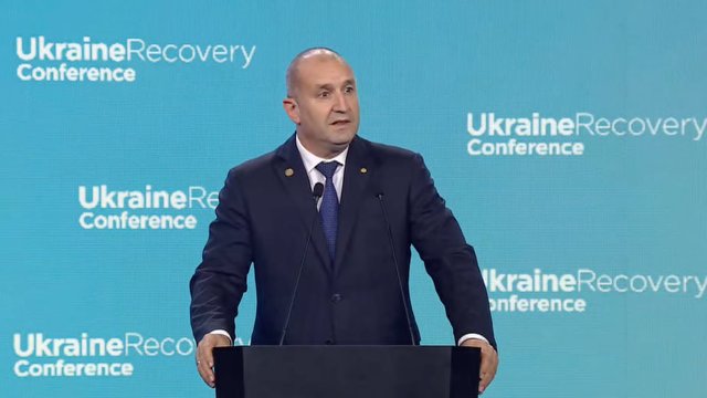 Прем'єр Болгарії закликав світ мобілізувати зусилля для припинення війни в Україні
