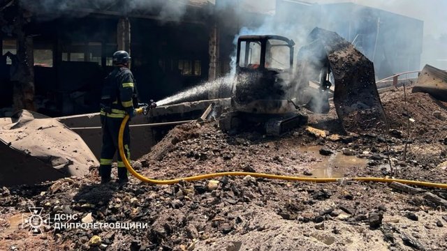 Zelenskyyy: Rescuers already extinguish fire at Russian strike site in Kryvyi Rih