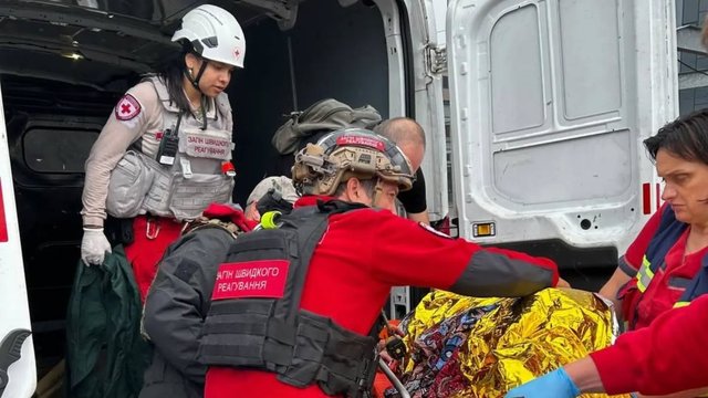 Ukrainian Red Cross carries out evacuation of people from Vyshneve danger zone