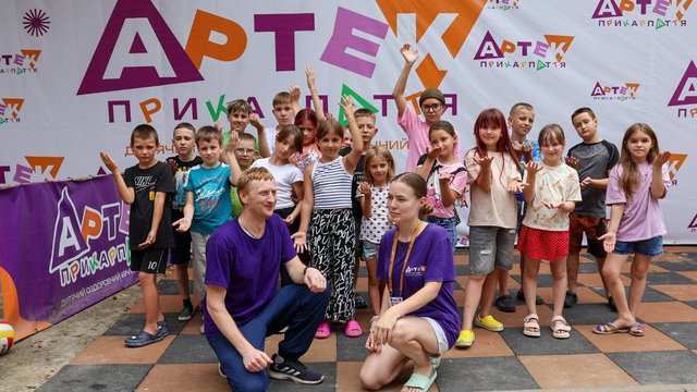 Понад 80 дітей-сиріт загиблих Захисників відпочивають в "Артеку" завдяки благодійній платформі "Українських вертольотів"