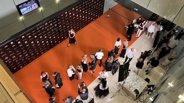 Фильм "Ты – Космос" режиссера Острикова стал лауреатом кинопремии "Золотая Дзига"