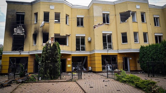Російська атака пошкодила у Вишневому понад 200 об'єктів і сім гуртожитків залізничників – Кулеба