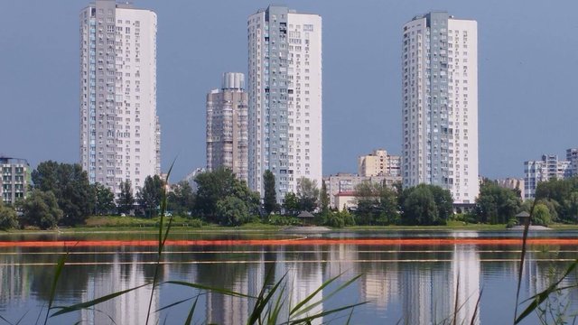 Российский обстрел привел к загрязнению Кирилловского озера в Киеве 350 тоннами нефтепродуктов и эмульсии – Министерство экономики