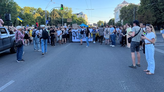 Протестна хода за діалог і реформи в оборонці розпочалася в центрі Києва