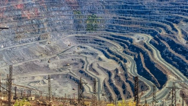 Южный ГОК частично приостанавливает работу из-за атак агрессора на гражданские торговые суда