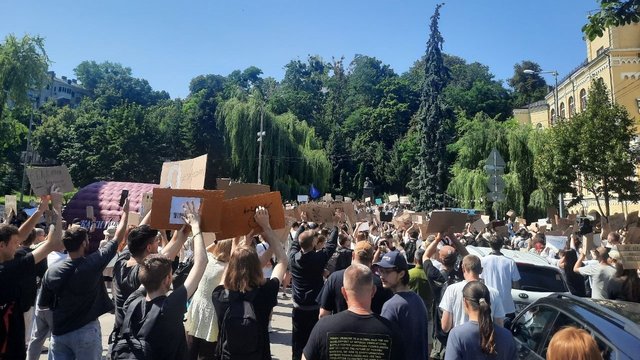 Kyiv protesters demand Fedorov's reinstatement after sacking