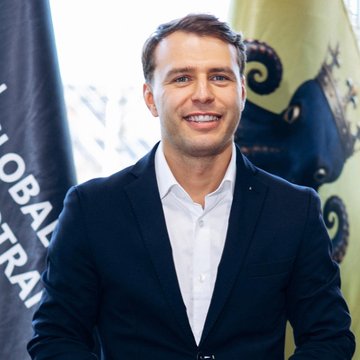 Міжнародні перевезення легковими автомобілями поза контролем: чому Україна має запровадити єдині правила через систему "електронна черга перетину кордону"