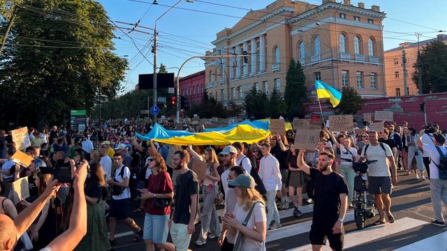 Протестна хода за діалог і реформи в оборонці розпочалася в центрі Києва