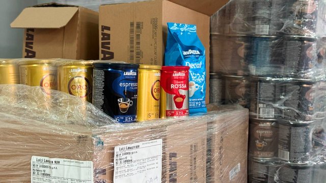 Київські митники викрили спробу імпорту в Україну викраденої в ЄС кави на 12,8 млн грн