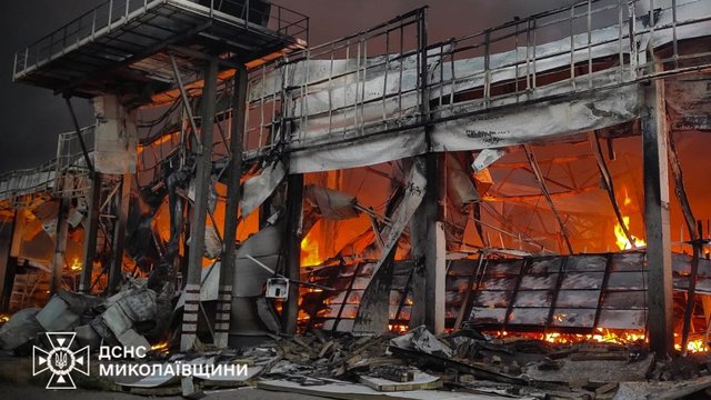 Россияне обстреляли строительный супермаркет в Николаевской области – ГСЧС