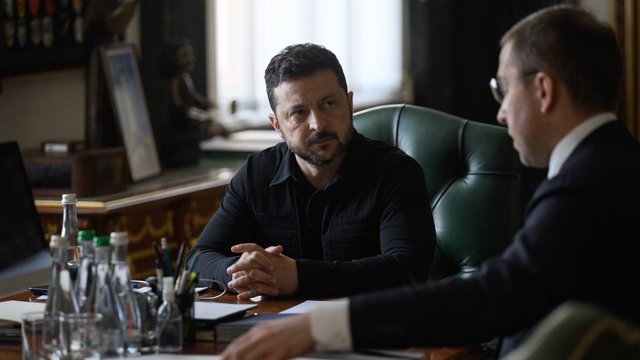 Зеленський та Корецький обговорили виконання планів стійкості регіонів та оновлену кадрову політику уряду