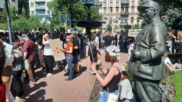 Зеленский о протестах: Мы боремся за свободу и демократию, поэтому люди имеют право выражать свою позицию