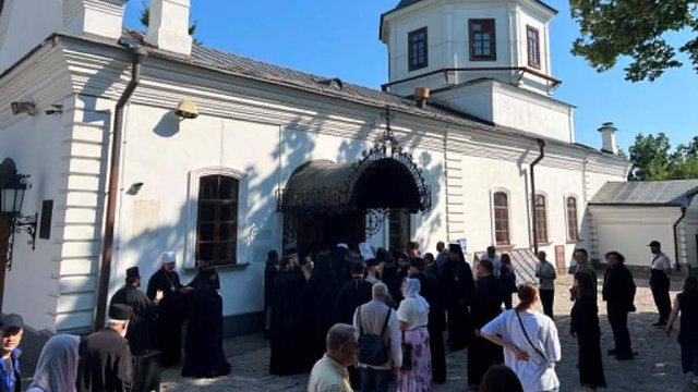 Киево-Печерская лавра открыла Дальние пещеры для паломников и посетителей