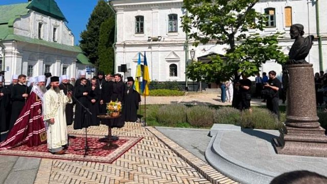 В Киево-Печерской лавре состоялось освящение памятного знака гетману Мазепе