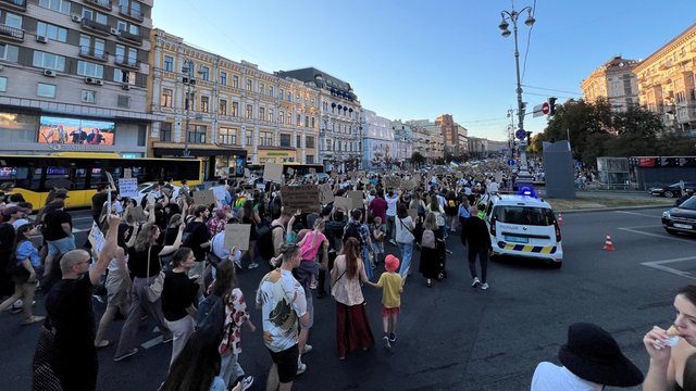 Протестна хода за діалог і реформи в оборонці розпочалася в центрі Києва
