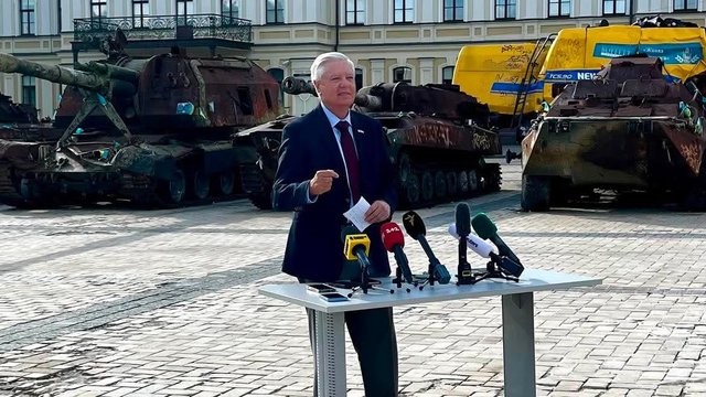 Петиции о переименовании улицы в Киеве в честь Линдси Грэма не набрали голосов