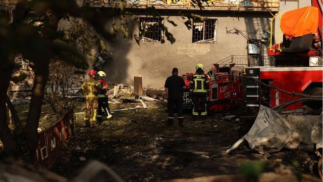 До 15 увеличилось количество пострадавших в результате российской атаки Киева, продолжается ликвидация последствий – ГСЧС