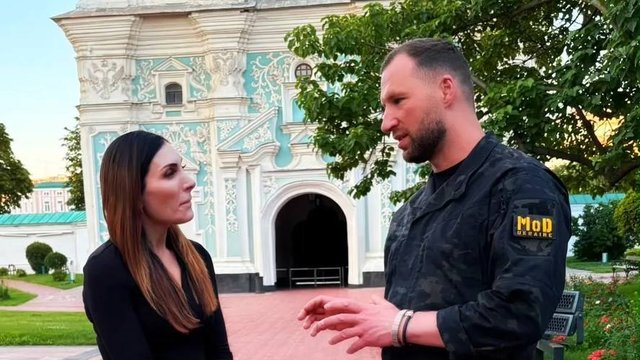 Т.в.о міністра оборони України Євгеній Хмара в інтерв'ю для Лори Лумер