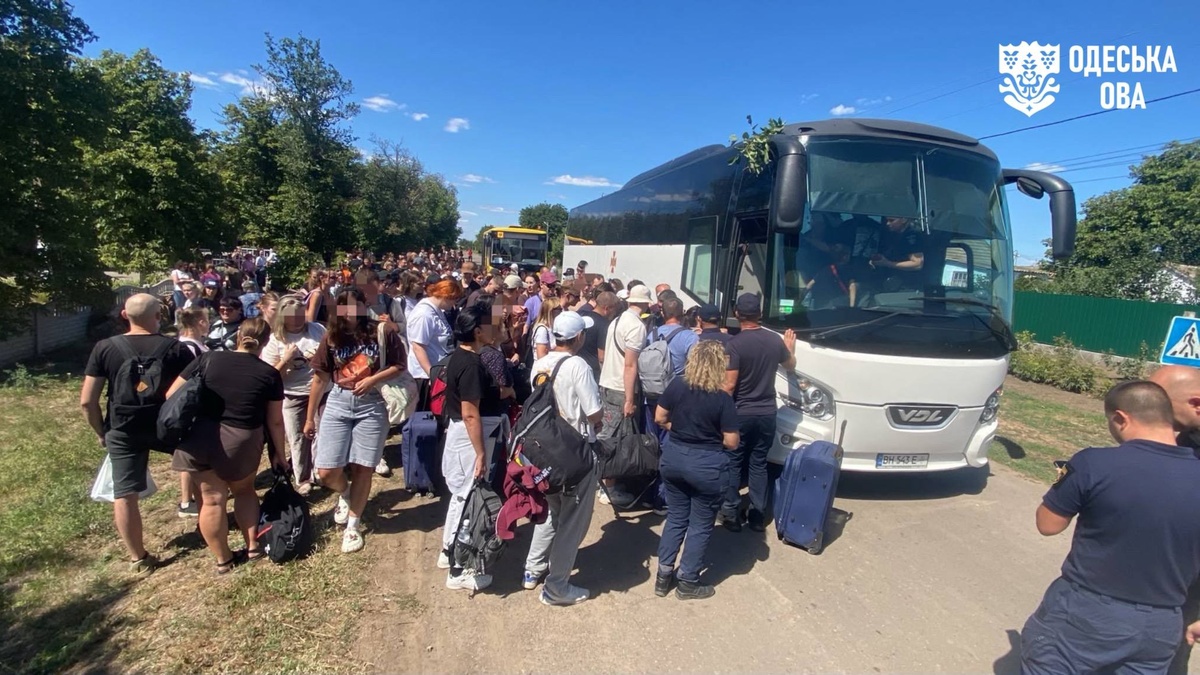 Evacuation under way in Odesa region, 15 buses deployed to transport passengers – authorities