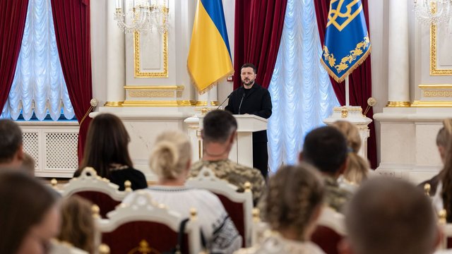 Пам'ятаємо всіх, хто віддав своє життя, щоб Україна жила, – Зеленський в День пам'яті полеглих захисників
