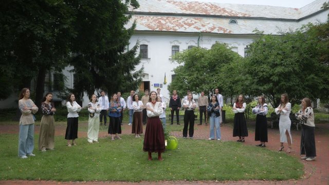 Ninth Bouquet Kyiv Stage festival opens in Ukrainian capital