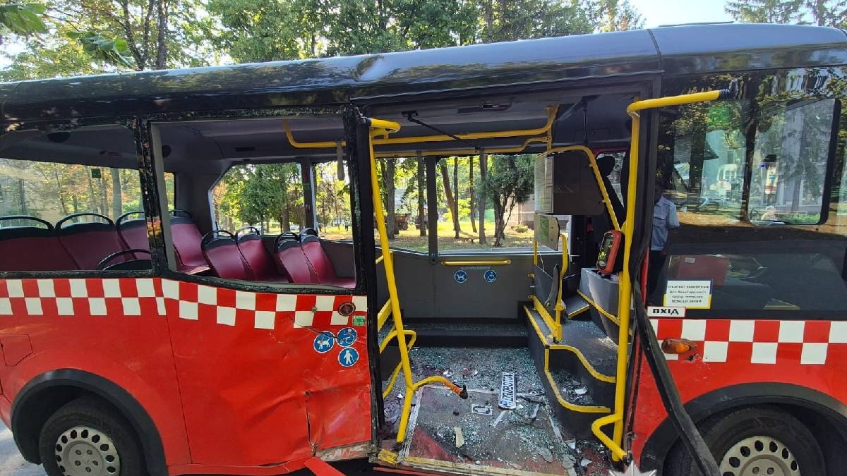 Traffic accident involving bus in Kharkiv injures 9