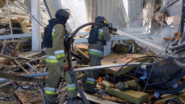 Один загиблий внаслідок російського удару по Краматорську і 11 постраждалих – ДСНС