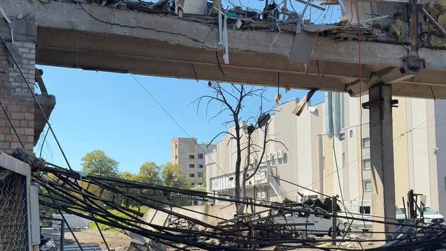 Офіс видавництва "Наш Формат" біля метро "Почайна" постраждав від російського обстрілу