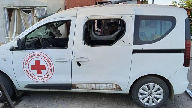 URCS vehicle damaged as result of Russian shelling