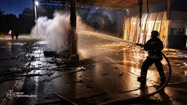Россия нанесла удар по АЗС в Черниговской области, пострадала сотрудница