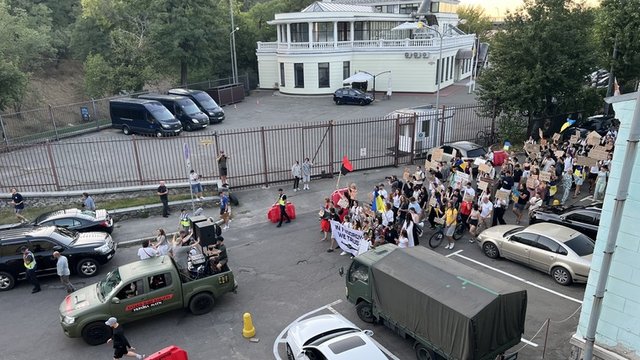 Протестна хода за діалог і реформи в оборонці розпочалася в центрі Києва