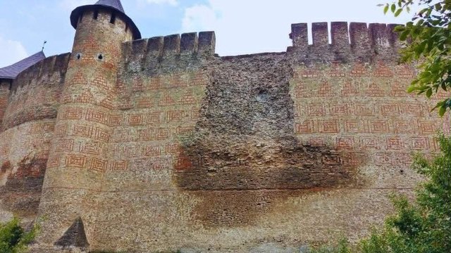Мінкультури виділило 3 млн грн на дослідження причин руйнування муру Хотинської фортеці