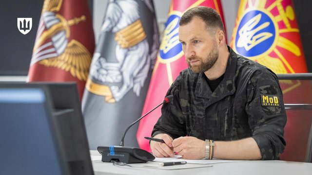 Кабмин уволил Хмару с должности и.о. министра обороны