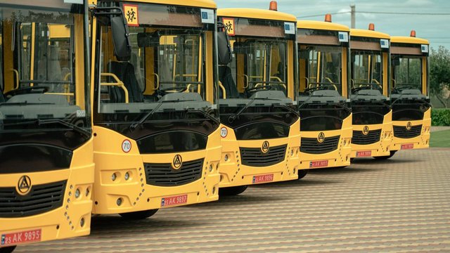 Kyiv region communities receive 6 more school buses