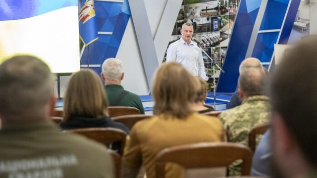 Мэр столицы отметил украинских защитников и защитниц медалями "Честь. Слава. Держава"