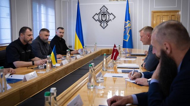 Секретарь СНБО и министр обороны Латвии обсудили углубление оборонного сотрудничества, в частности в производстве