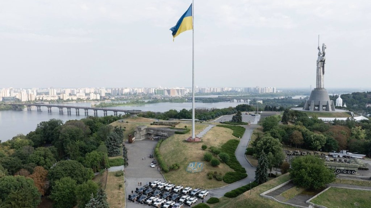 Poroshenko has handed over 20 'Ai-Petri' systems to the Ukrainian Armed Forces, funded jointly with NATO partners