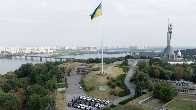 Poroshenko has handed over 20 ‘Ai-Petri’ systems to the Ukrainian Armed Forces, funded jointly with NATO partners